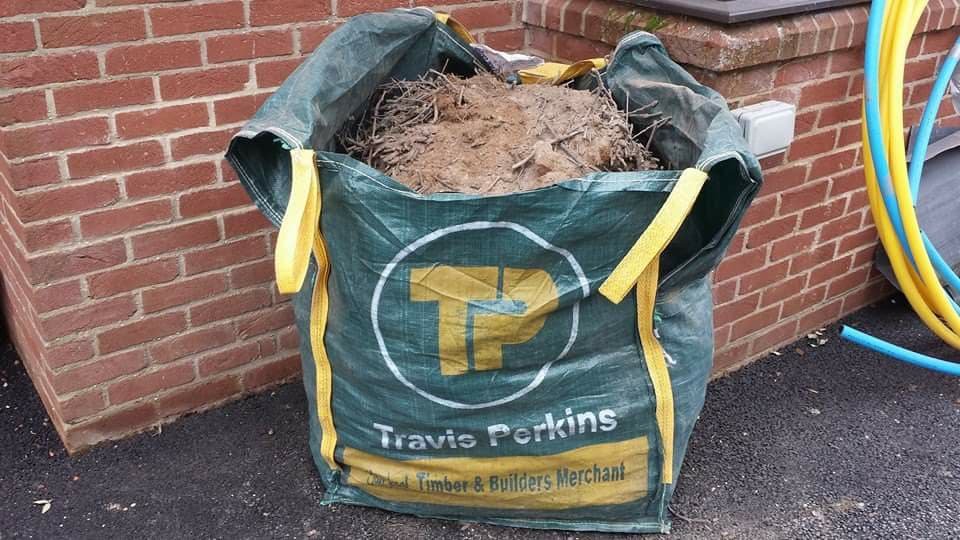 A 1 tonnes bag filled with a birds nest